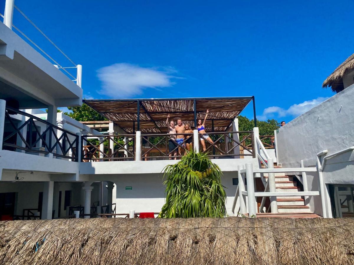 Why Not Rooftop Party Hostel Playa del Carmen Eksteriør billede