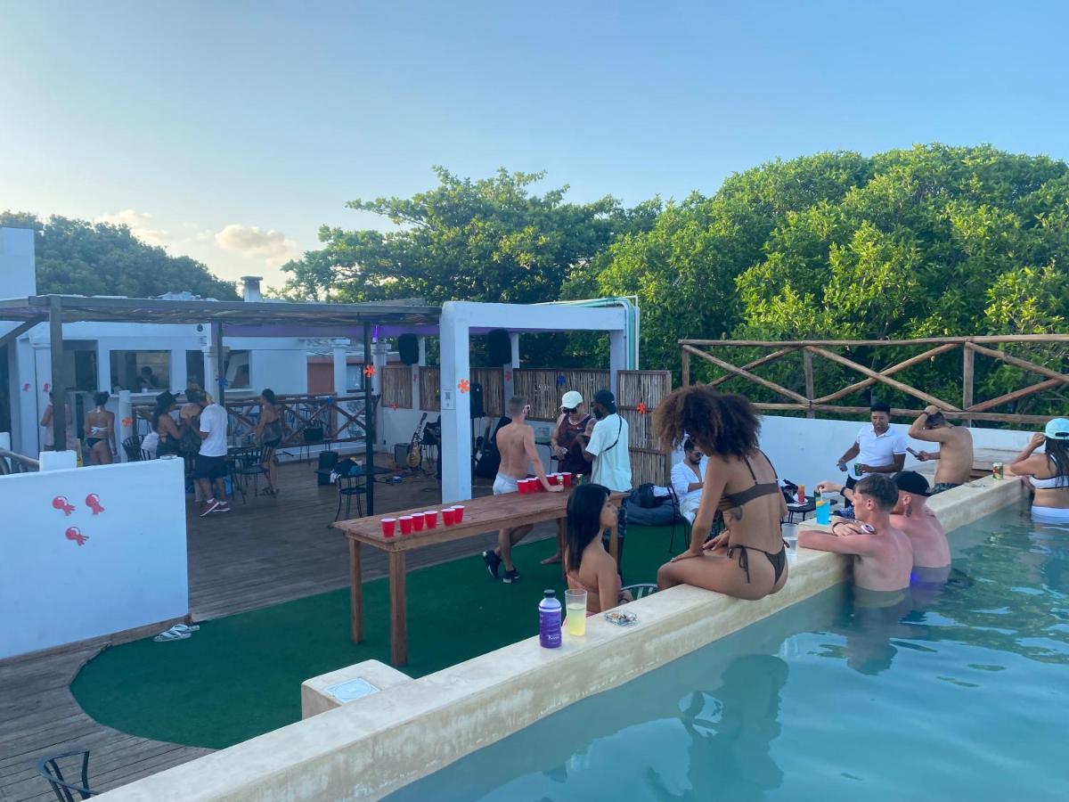Why Not Rooftop Party Hostel Playa del Carmen Eksteriør billede